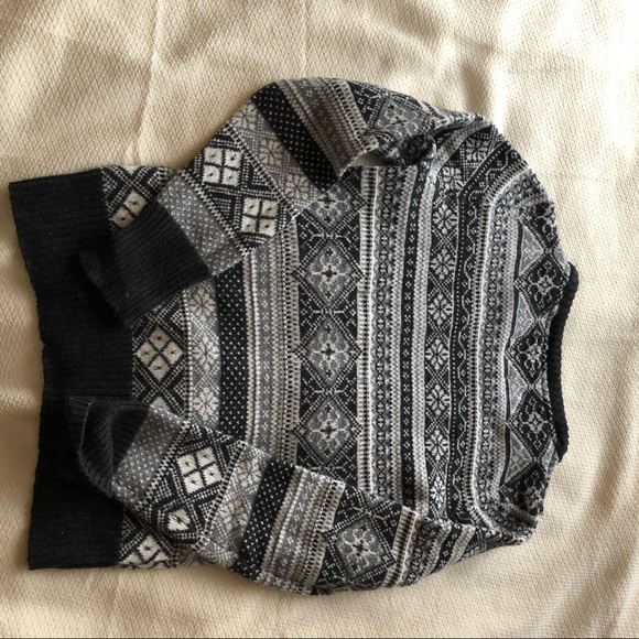 H&M Knitted Grey & White Patterned Sweater - Picture 10 of 10